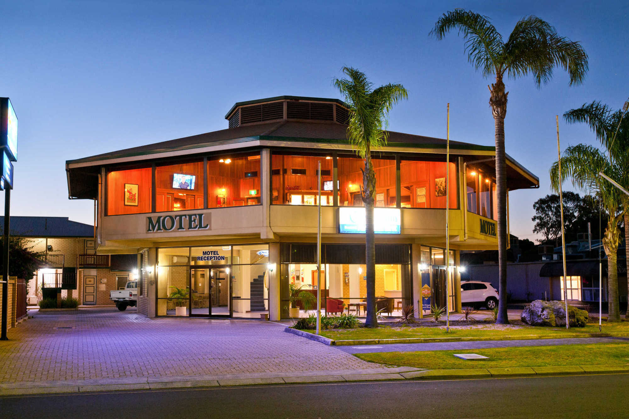 Admiral Motel בנברי מראה חיצוני תמונה